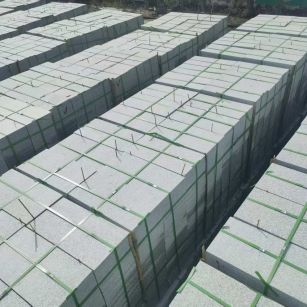 驻马店 芝麻白1.8公分火烧300*600地铺，清仓大甩卖