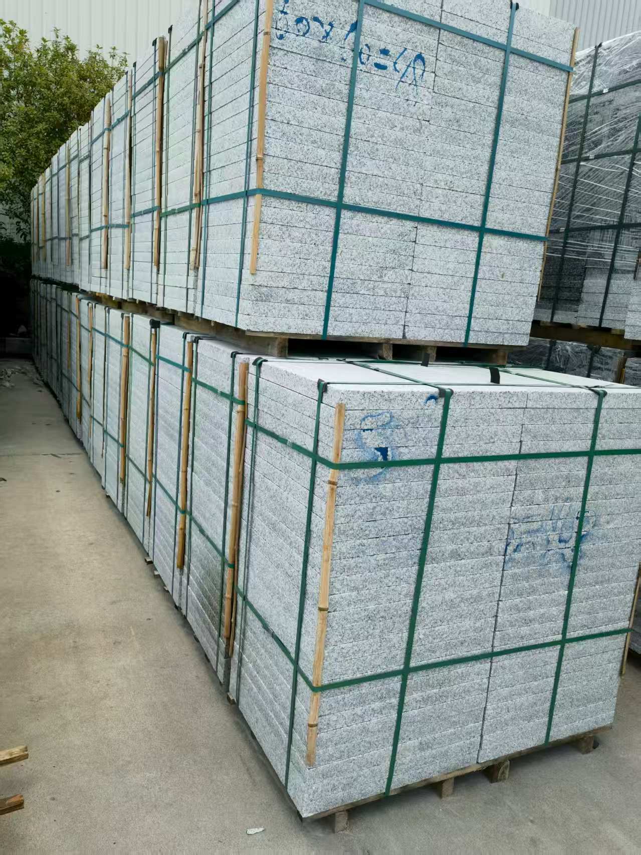 驻马店 大花芙蓉白火烧成品，市政园林广场地铺石